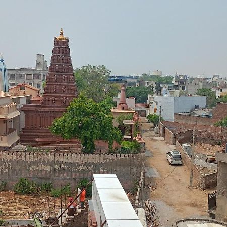 New Gayatri Palace Near Prem Mandir Vrindāvan Dış mekan fotoğraf