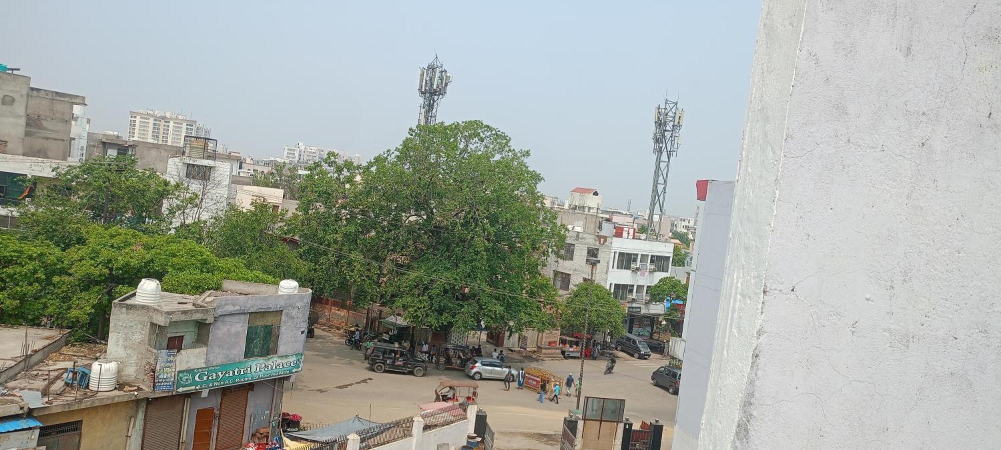 New Gayatri Palace Near Prem Mandir Vrindāvan Dış mekan fotoğraf